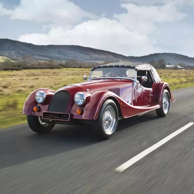 2014-Morgan_Plus_4_640_1.jpg